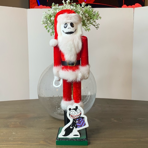 Disney Wooden Nutcracker NIGHTMARE BEFORE CHRISTMAS SANTA JACK SKELLINGTON 12” - Picture 1 of 7